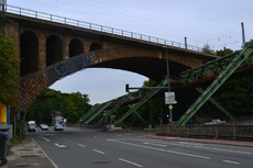 Sonnborner Eisenbahnbrücke in Wuppertal_2.jpg